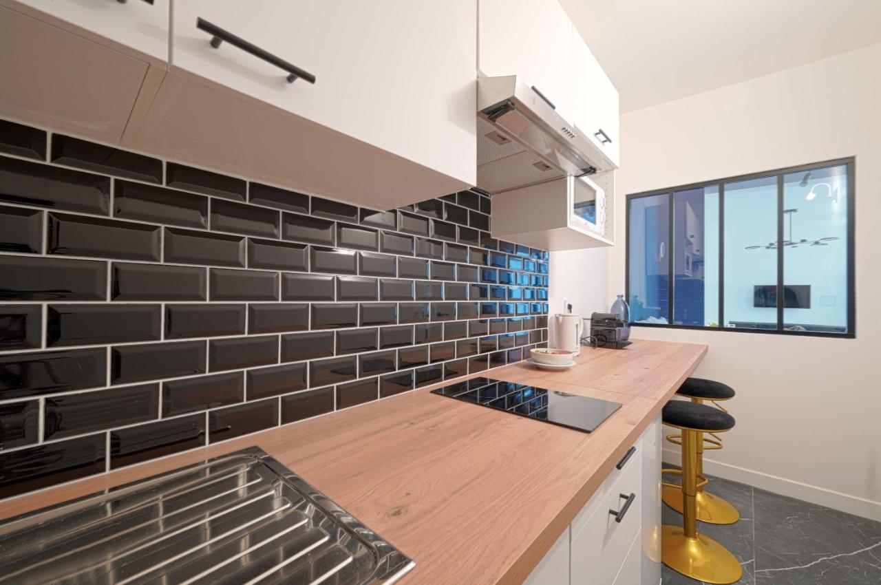 Modern Large Studio Apartment For 3 Париж Экстерьер фото